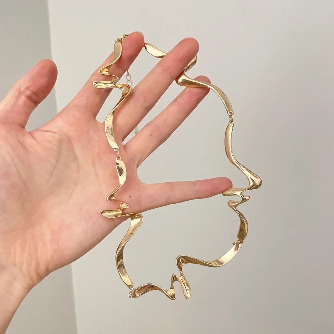 Womens Liquid Lava Metal Texture Choker