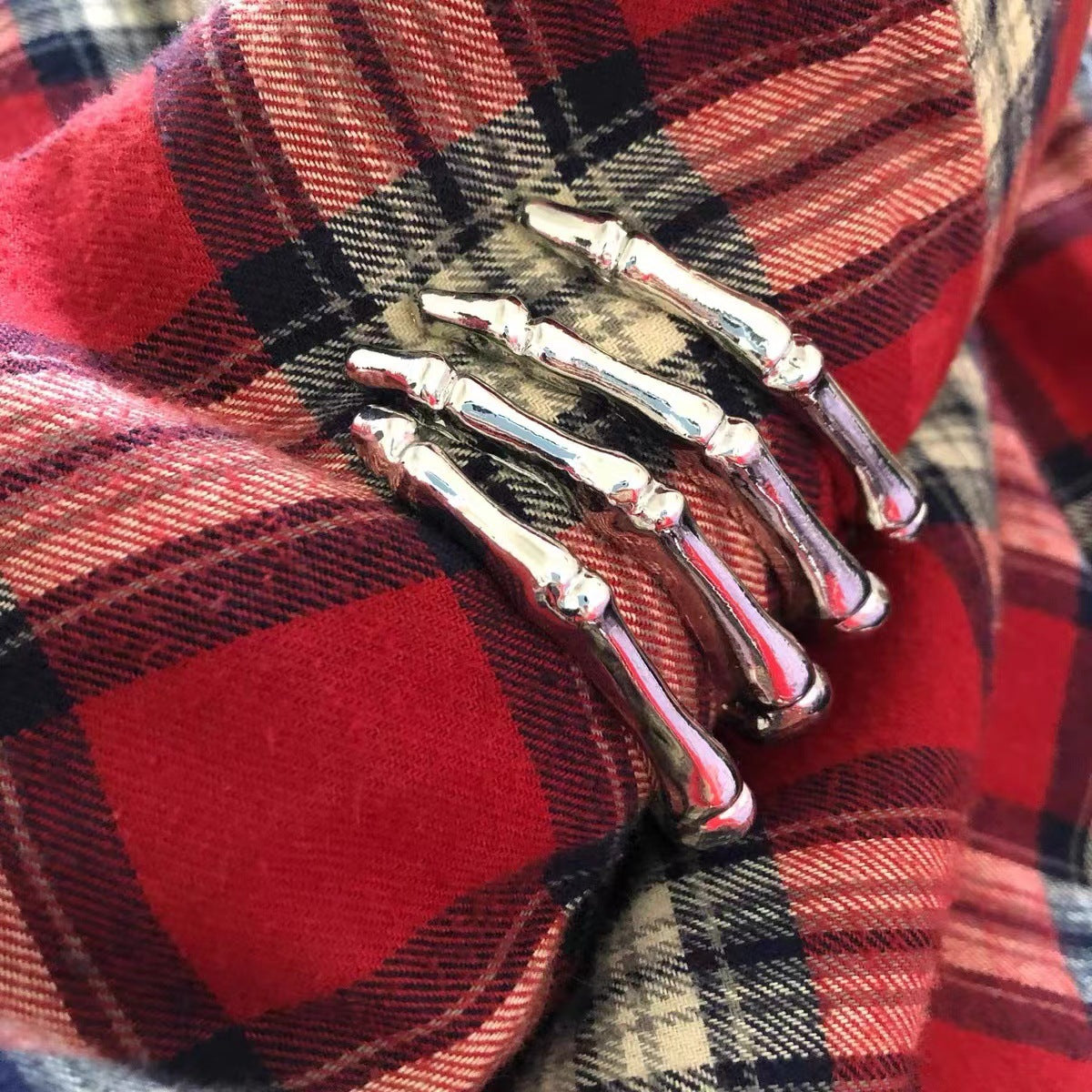 Skull Claw Adjustable Shirt Clip Metal Bracelet