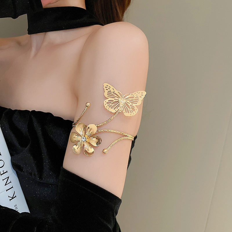 Women's Open Arm All-match Exaggerated Bracelet
