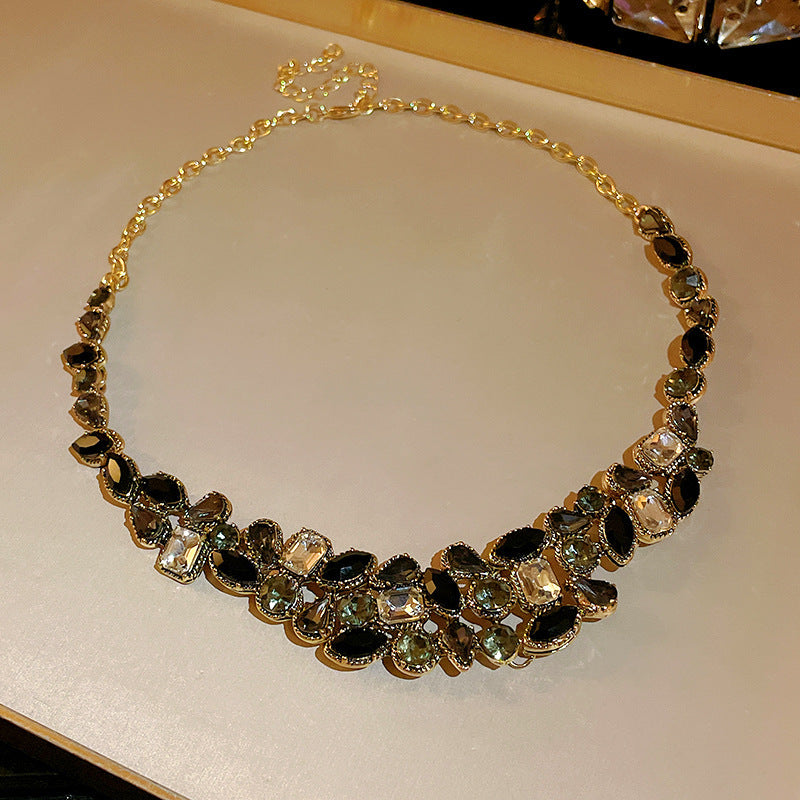 Oval Fashion Geometry Pattern Necklace Retro Minority Ornament