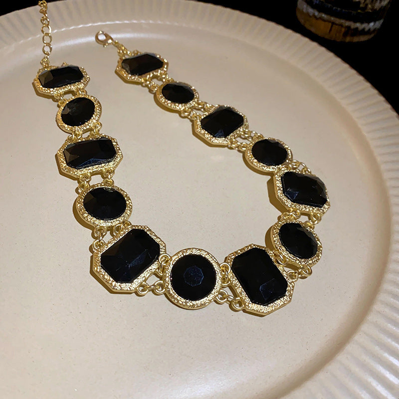 Oval Fashion Geometry Pattern Necklace Retro Minority Ornament