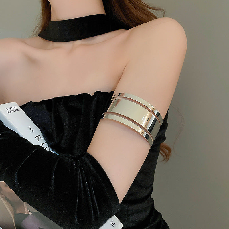 Women's Open Arm All-match Exaggerated Bracelet