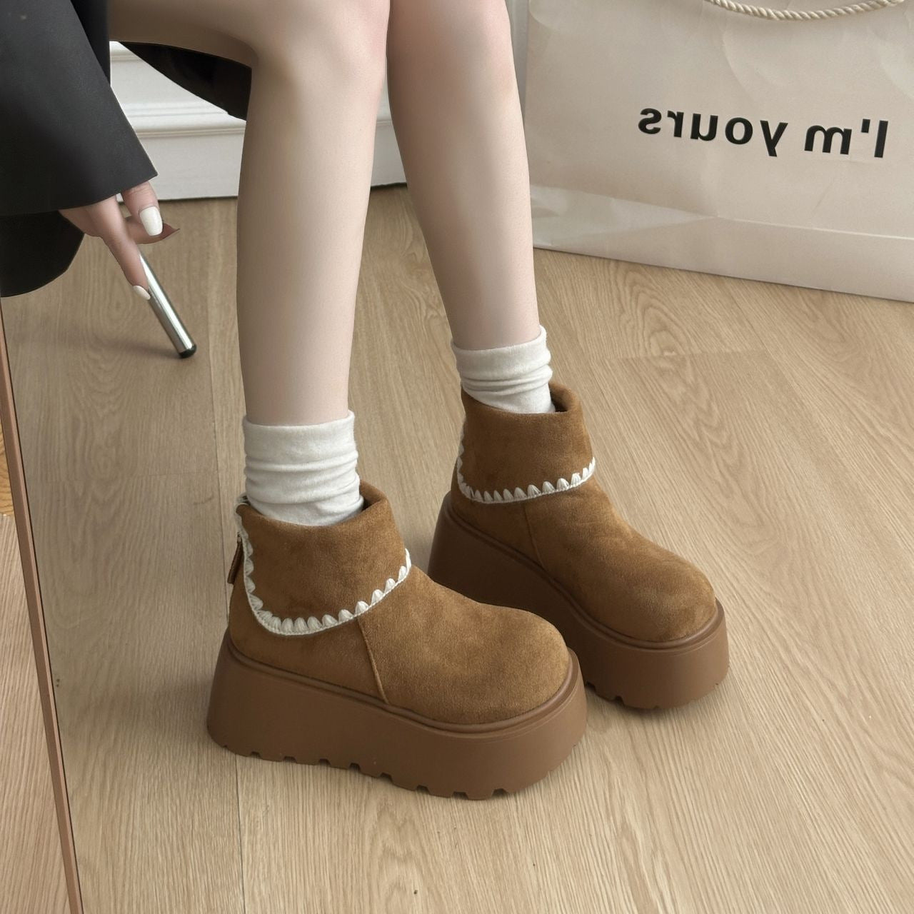 Womens Retro Height-Boosting Snow Boots With Lace And Extra Padding