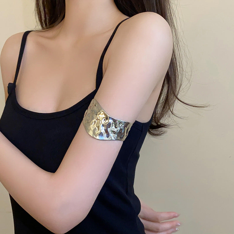 Women's Open Arm All-match Exaggerated Bracelet