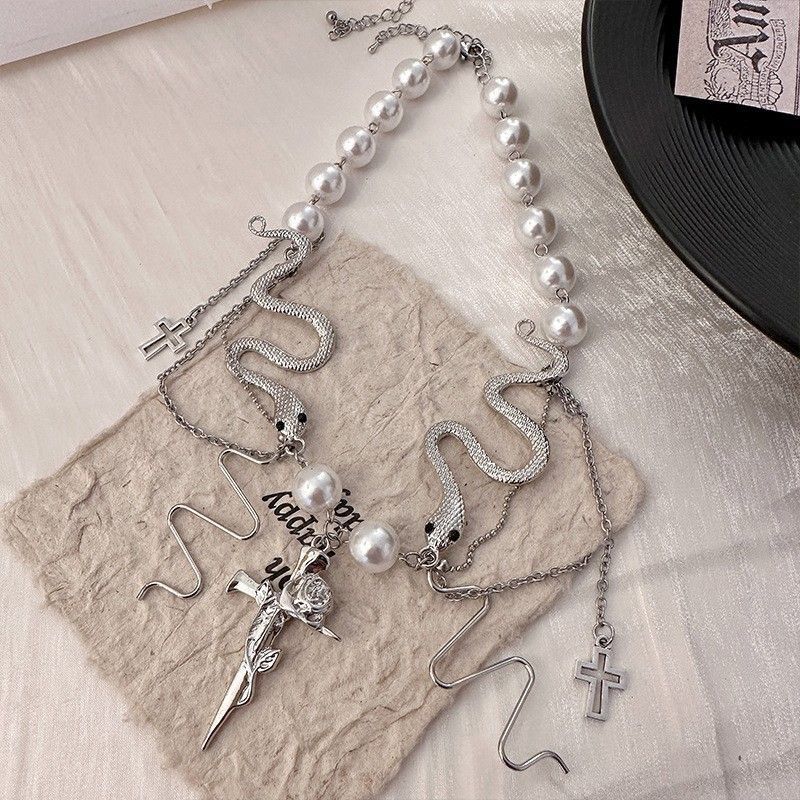Cool Minimalist-style Exaggerated Serpent Necklace