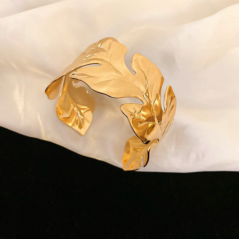 Women's Open Arm All-match Exaggerated Bracelet
