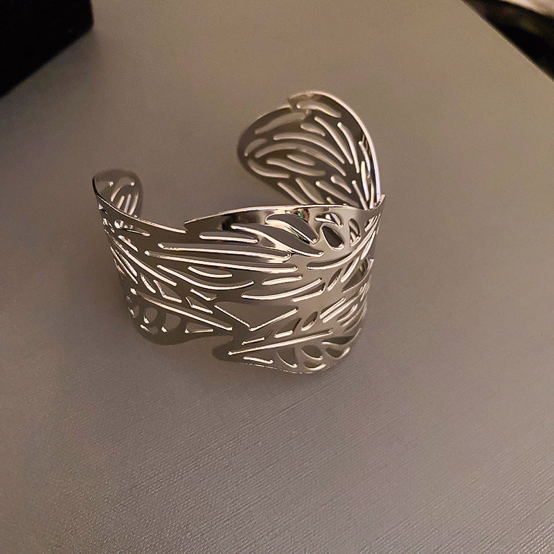 Women's Open Arm All-match Exaggerated Bracelet