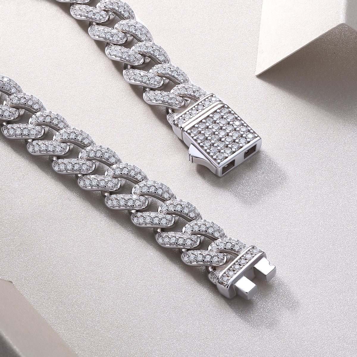 Red Glow Orange Light - A Fashionable And Light Luxury Jewelry Silver Bracelet And Bracelet Set With Top-quality Moissanite, S925 Silver Plated Platinum