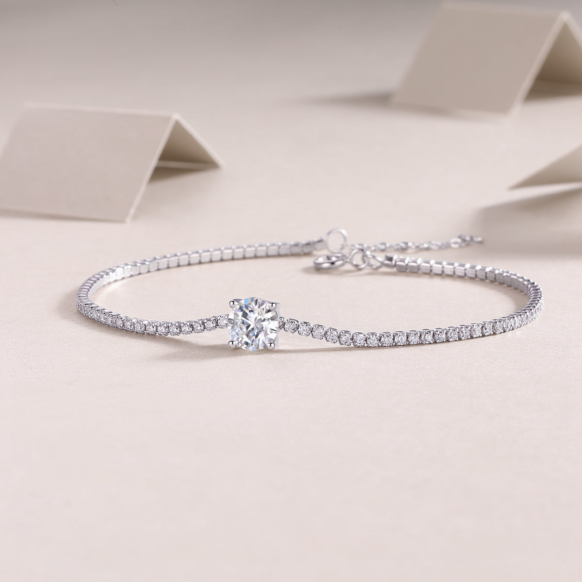 Dawn Dew - Top-quality Moissanite Fashionable Light Luxury Jewelry Silver Bracelet S925 Silver-plated Platinum