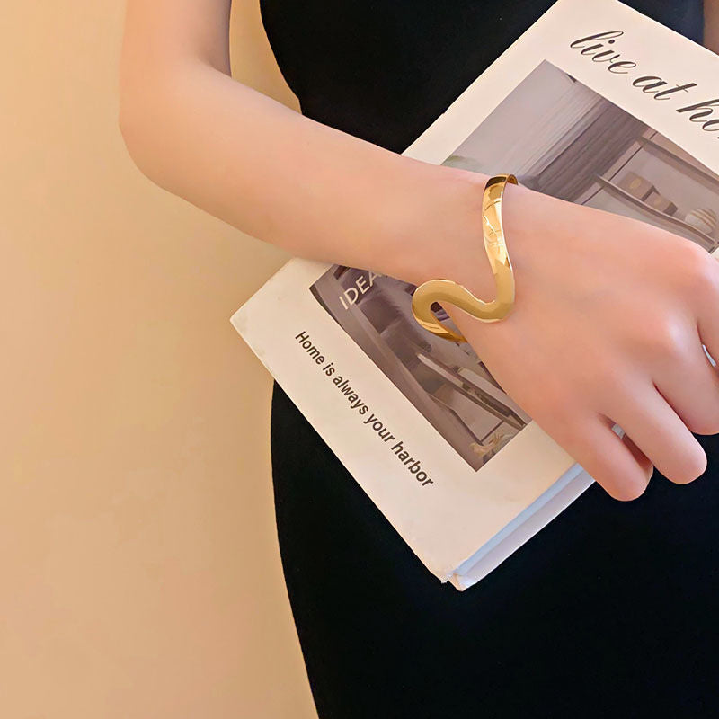 Women's Open Arm All-match Exaggerated Bracelet