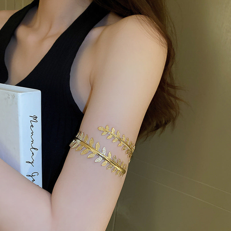 Women's Open Arm All-match Exaggerated Bracelet