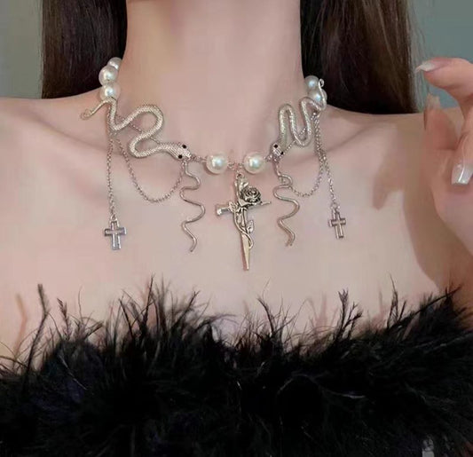 Cool Minimalist-style Exaggerated Serpent Necklace