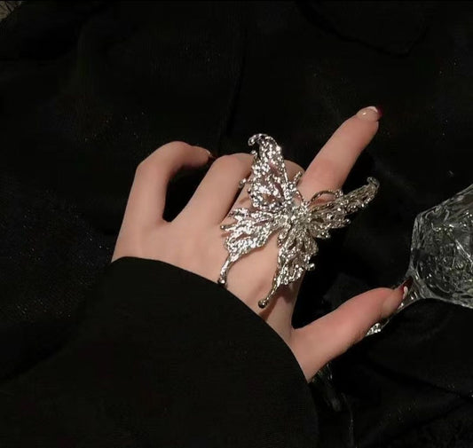Senguang Big Bowknot Eye-catching Ring Women